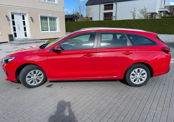 Hyundai I30 cena 43000 przebieg: 130881, rok produkcji 2018 z Gdańsk małe 742